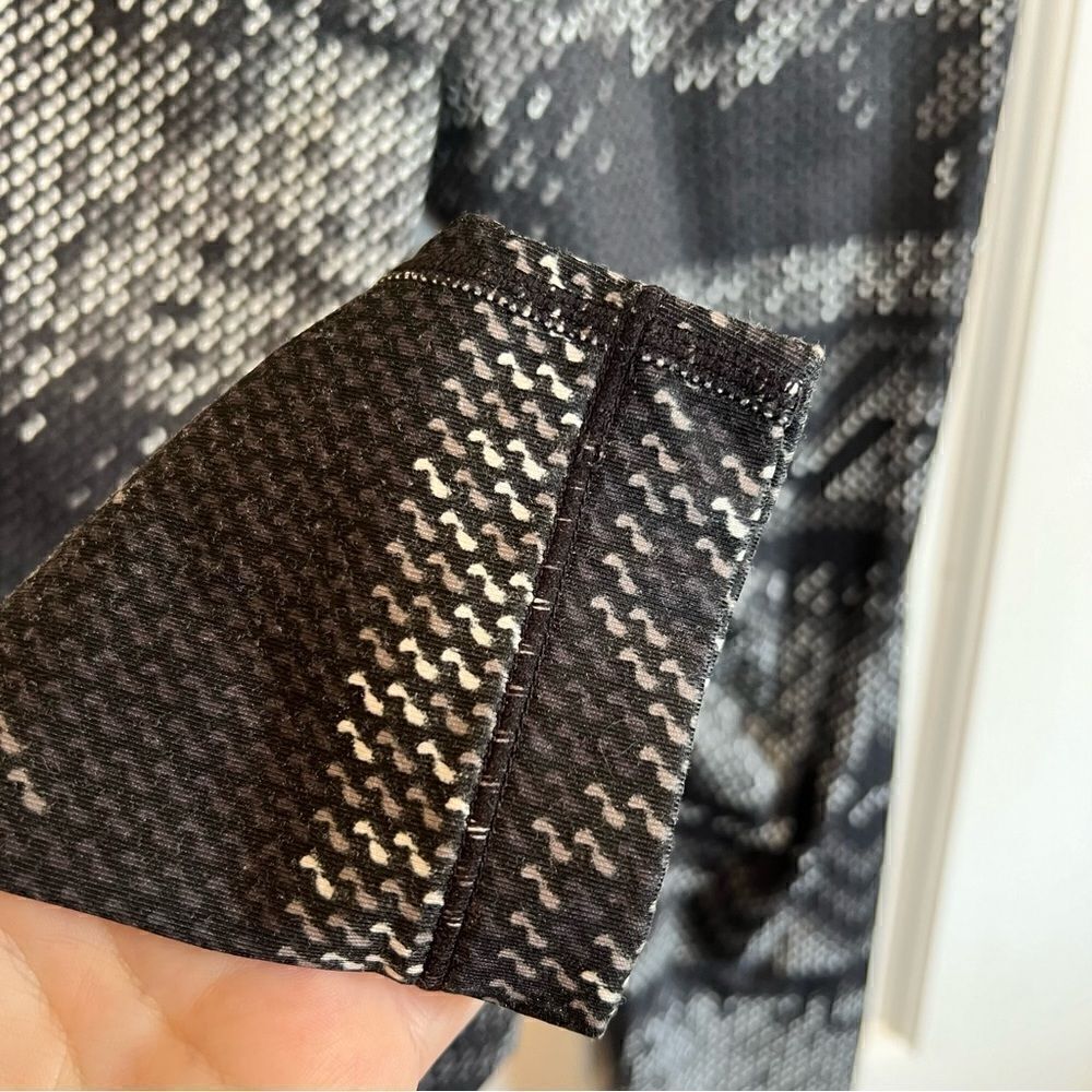 NIKE Pro Thermo Patterned Leggings - Picture 6 of 8